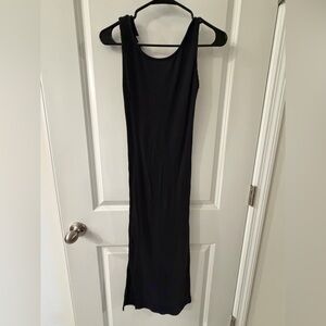 Black Sleeveless Dress